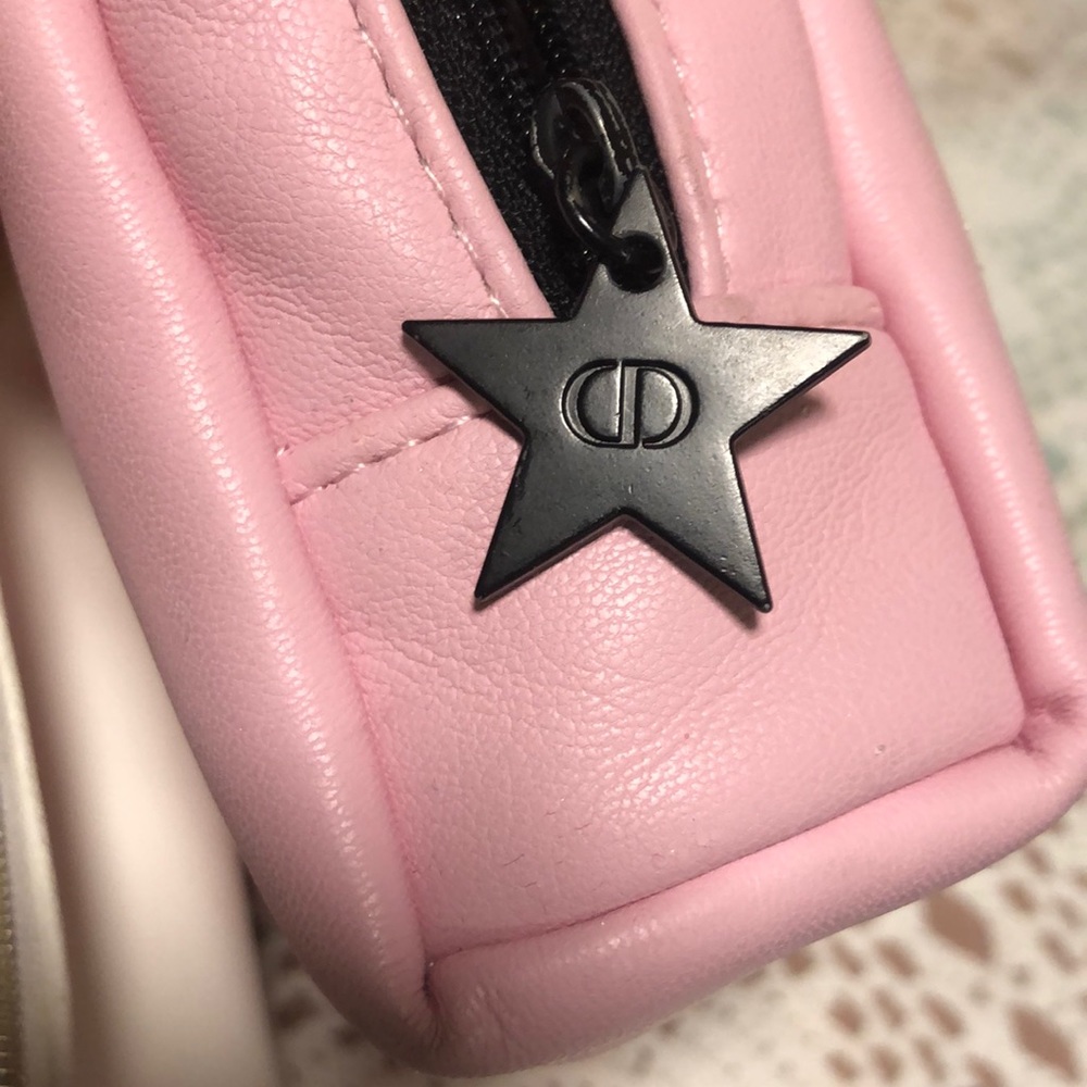 DIOR newSmall bag fir Make up/ earphones-iPhone - Picture 9 of 9